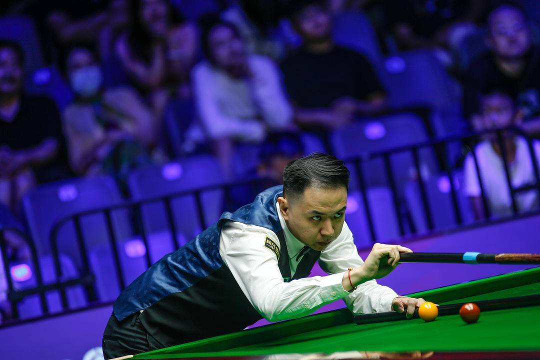 面对复杂多 面对复杂多